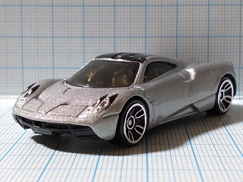 レビュー）ホットウィール パガーニ・ウアイラ - ぬーまいと工房