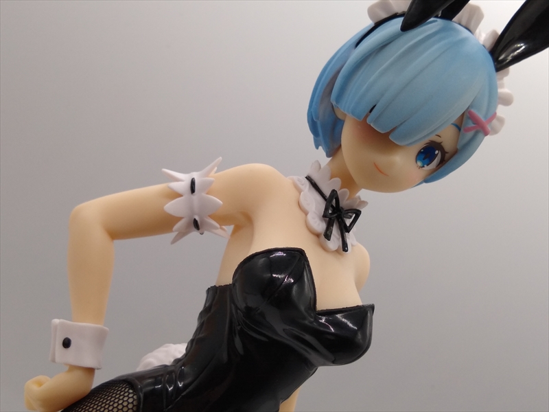 プライズフィギュア BiCute Bunnies Figure レム そに子 初音ミク 並べて撮影してみました。の画像