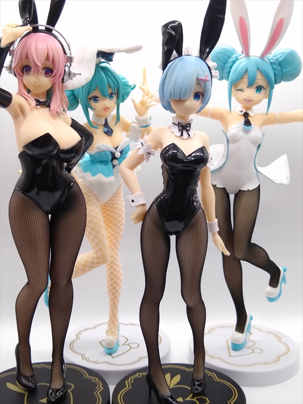 プライズフィギュア BiCute Bunnies Figure レム そに子 初音ミク 並べて撮影してみました。の画像