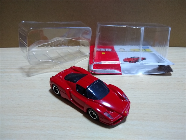 トミカ No.11 エンツォ フェラーリの画像２