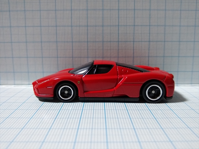 トミカ No.11 エンツォ フェラーリの画像５