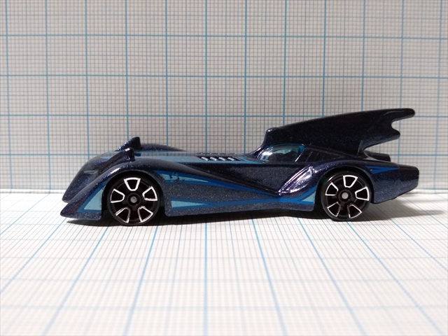 ホットウィール BATMOBILEの画像４