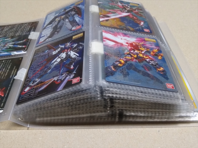 トレーディングカード収納は、100均では無く ちゃんとした物を買おう！の画像