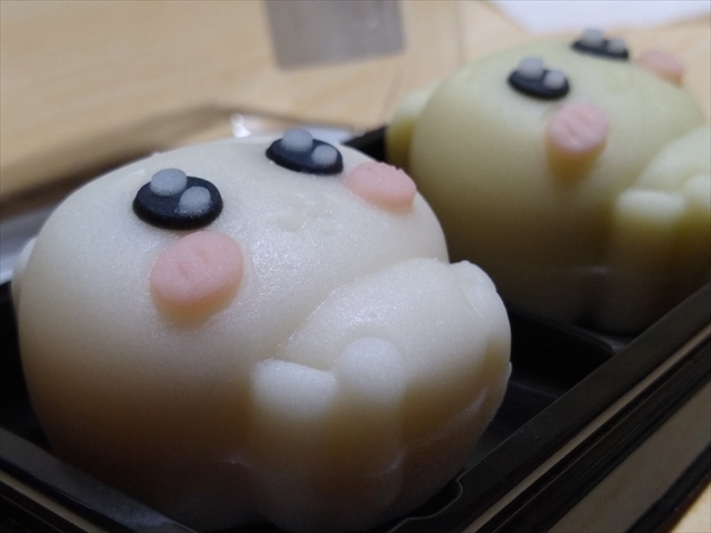 コンビニエンスストアのコラボ和生菓子【食べマス ちいかわ】食ろうてみた!の画像