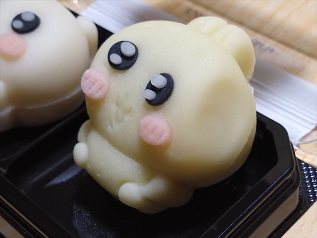 コンビニエンスストアのコラボ和生菓子【食べマス ちいかわ】食ろうてみた!の画像