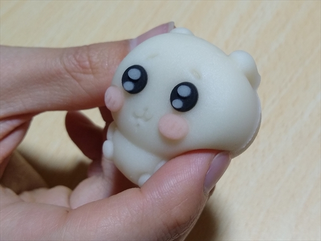 コンビニエンスストアのコラボ和生菓子【食べマス ちいかわ】食ろうてみた!の画像