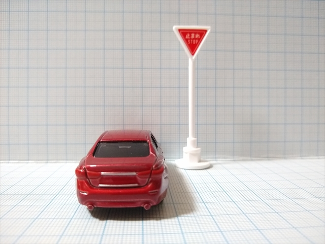 トミカ 標識セット（4.日産 スカイライン）の画像３