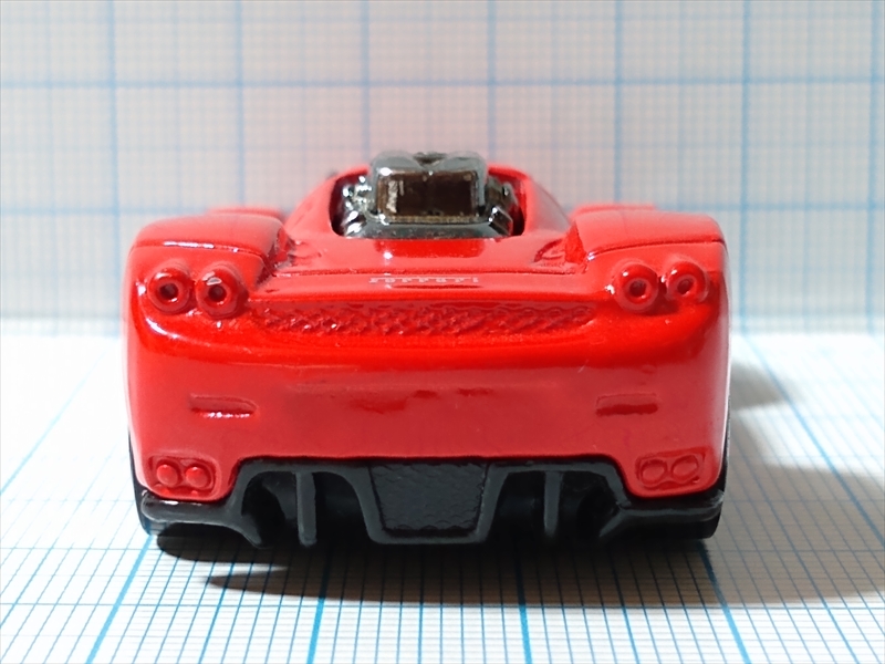 ホットウィール エンツォフェラーリ Amazon.co.jp: ホットウィール／ WHIPS ：1/18 エンツォ