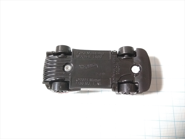 （レビュー）ホットウィール FORD MUSTANG MACH-E 1400の画像