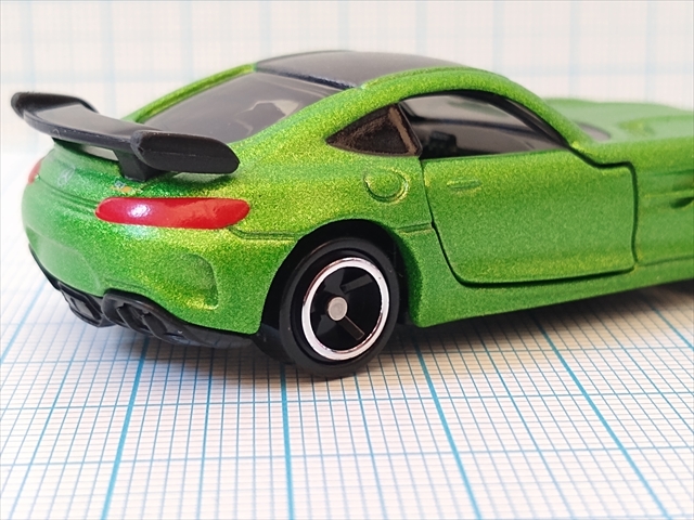 (レビュー)トミカ No.7 メルセデス-AMG GT Rの画像