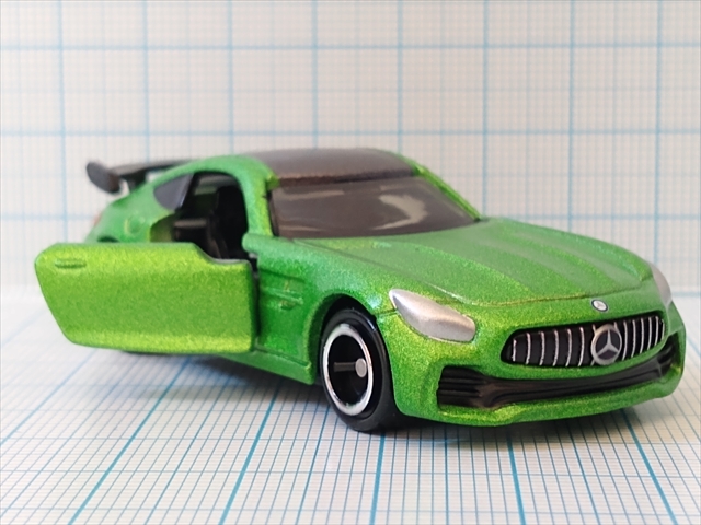 (レビュー)トミカ No.7 メルセデス-AMG GT Rの画像