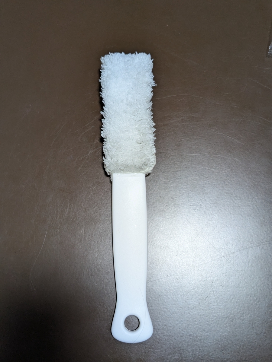 ダイソー エアコンの隙間をらくらくお掃除エアコンクリーナー（レビュー）の画像