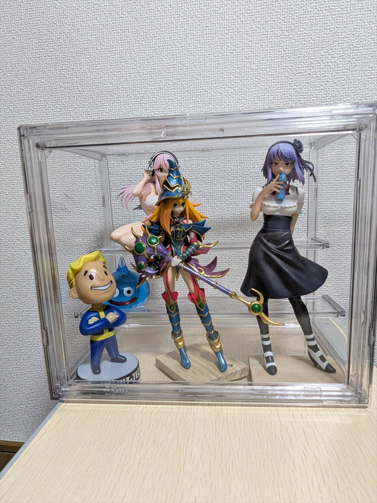 レビュー）ダイソー 透明コレクションケース（組み立てタイプ