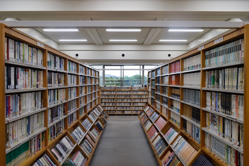 世界最大のオカルト図書館がコレクションをデジタル化