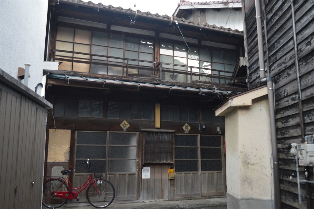f:id:AyC:20190101033638j:plain f:id:AyC:20190101033638j:plain