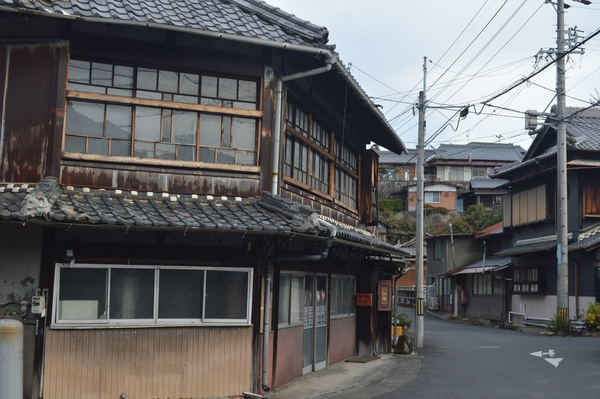 f:id:AyC:20191231080028j:plain f:id:AyC:20191231080028j:plain