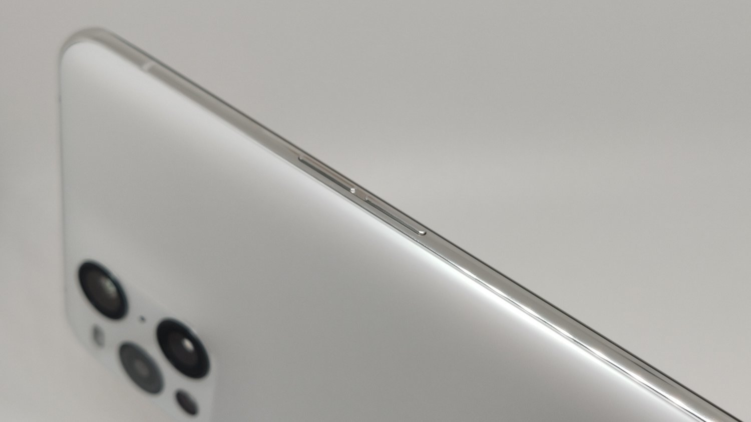 数少ないSIMフリーハイエンド『OPPO Find X3 Pro』を購入・レビュー