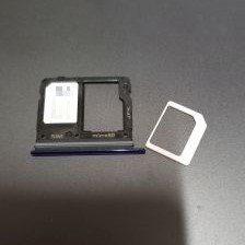 SIMカード入れ替え