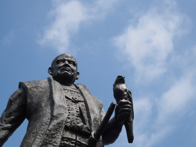 愚かなことを言う者があっても 最後まで聴いてやらねばならない でなければ 聴くに値することを言う者までもが 発言をしなくなる はっとさせられる言葉たち