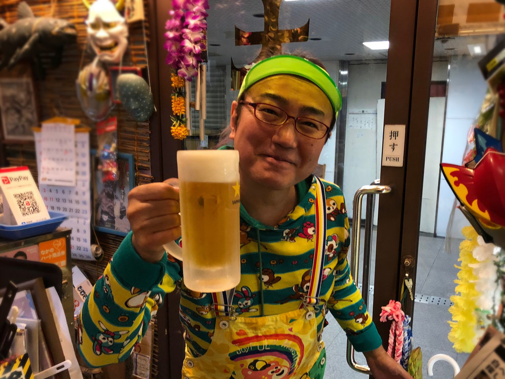 怪獣マニアたちがハマるお店「大怪獣サロン」のめくるめく世界 - メシ