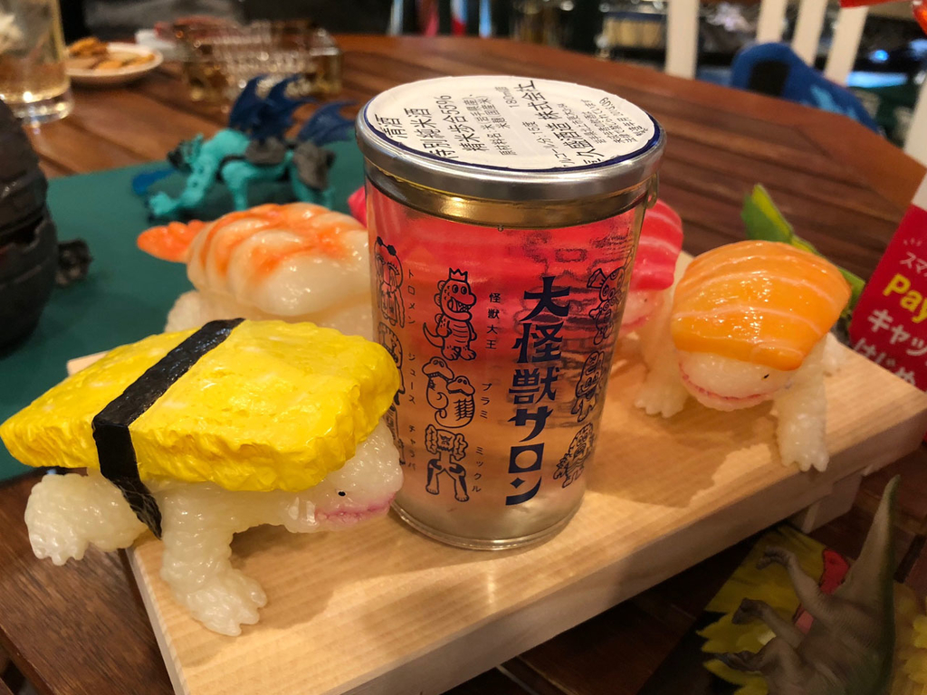 大怪獣サロン　中野貴雄　ピコピ　TKO 透明フィギュア　クリア　スケルトン　レア 怪獣マニアたちがハマるお店「大怪獣サロン」のめくるめく世界 - メシ