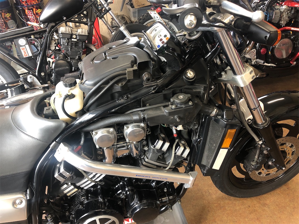 VMAXのサーモスタット交換 - BONZN's blog
