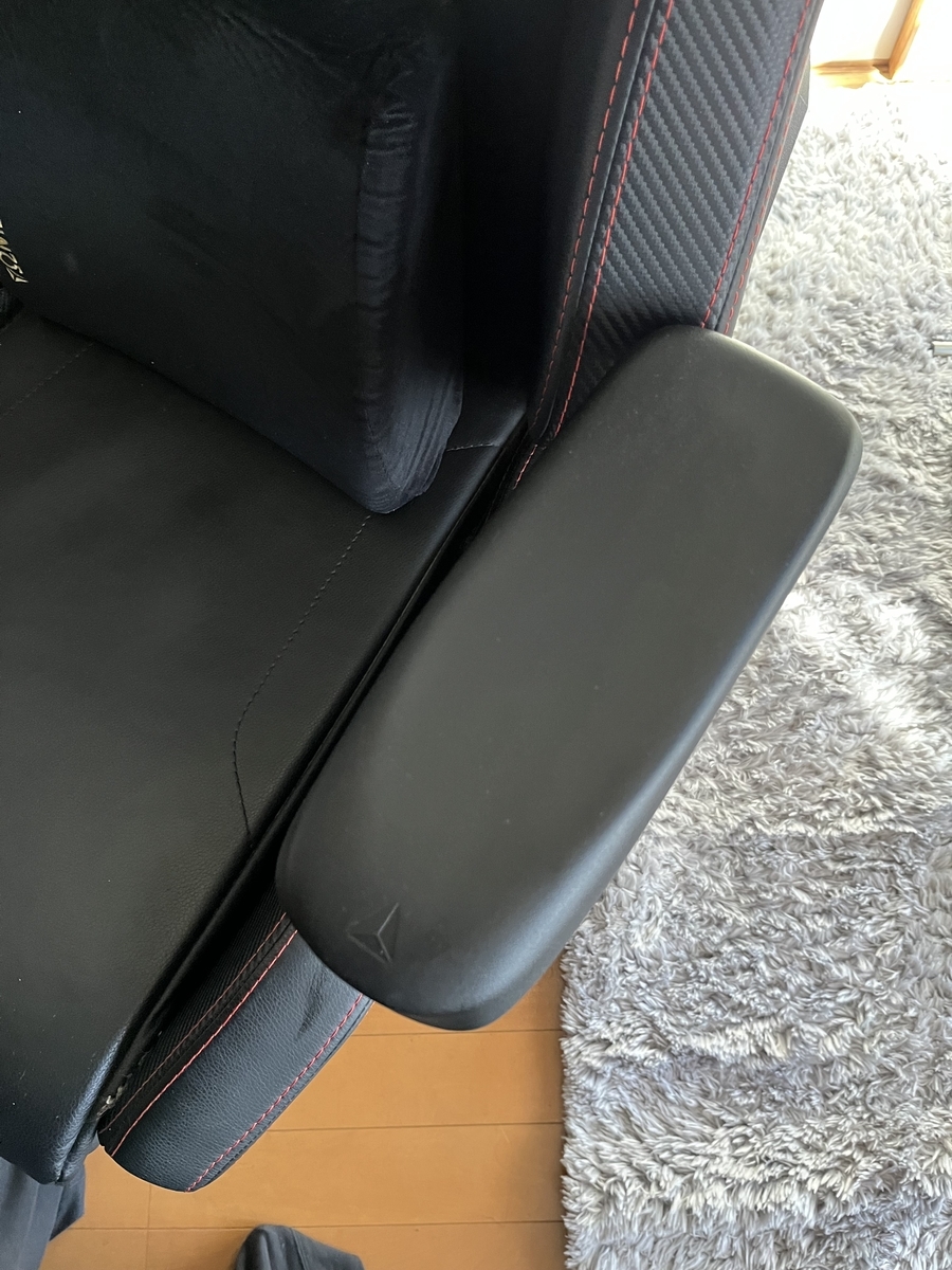 Secretlab アームレスト 4D調整