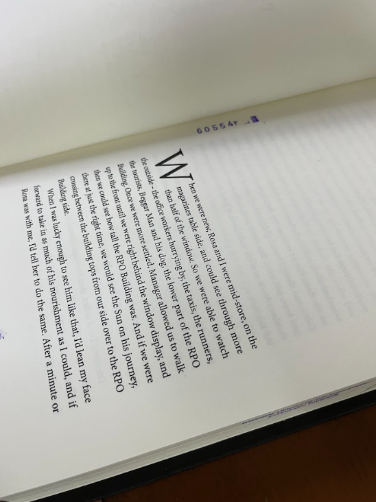 フィリピン国立図書館で借りた洋書 保存状態がきれいな蔵書