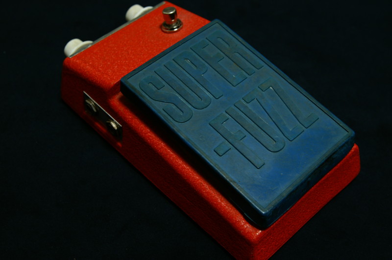 UNIVOX まさにSUPER-FUZZ - エフェクター写真館