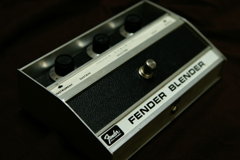 FENDER BLENDER - エフェクター写真館