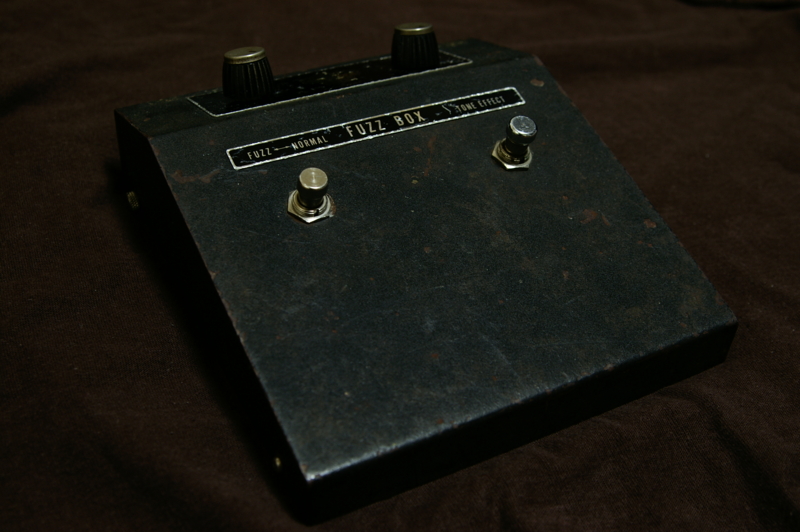 Royal FUZZ BOX - エフェクター写真館