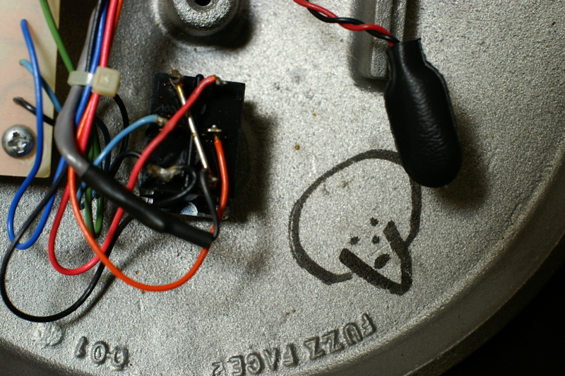 Crest Audio FUZZ FACE - エフェクター写真館
