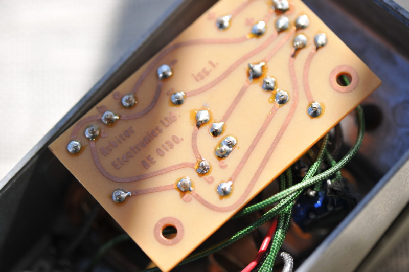 ARBITER FUZZ FACE CLONE - エフェクター写真館