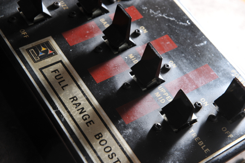 Maestro FULL RANGE BOOSTER - エフェクター写真館