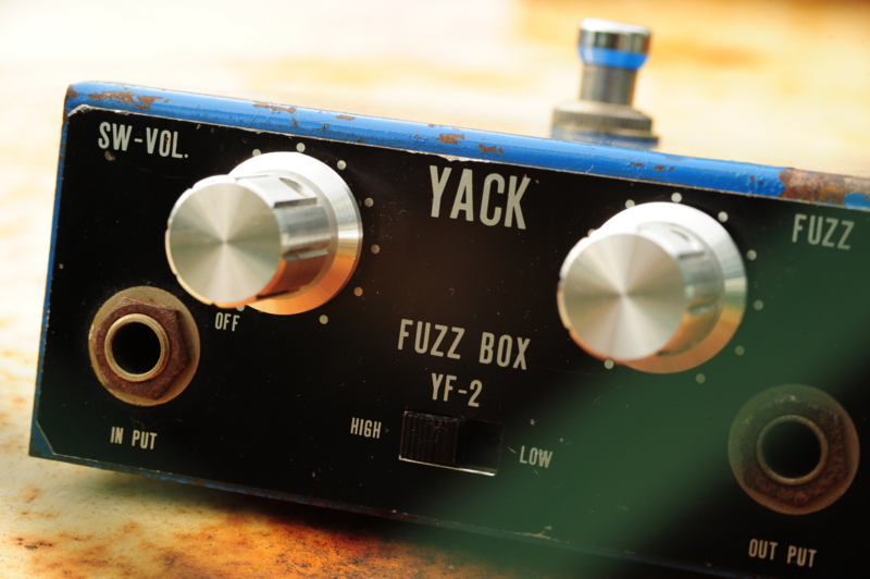 YACK/YF-2 Fuzz BoX ハンドメイド YACK YF-2 FUZZ BOX - エフェクター写真館
