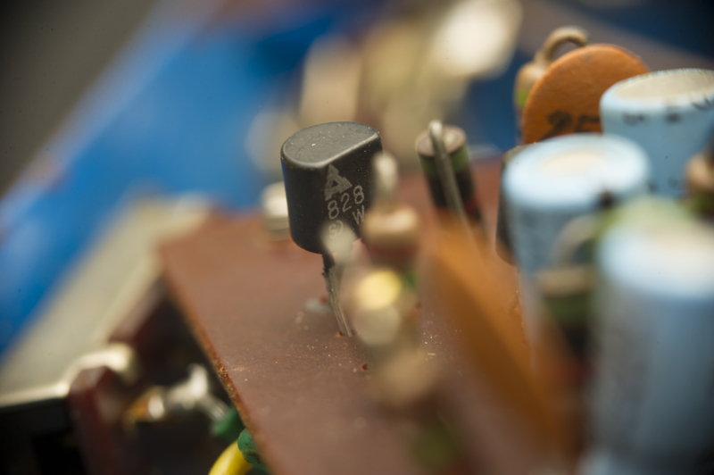 YACK/YF-2 Fuzz BoX ハンドメイド Guitar FX Layouts: YACK YF-2 Fuzz