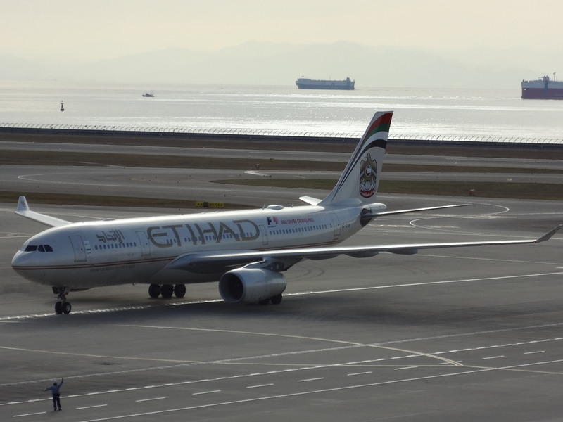 エティハド航空 A330-200 アブダビから 2