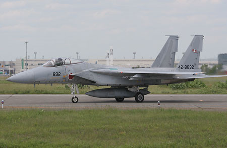 千歳基地にて　タキシングする203飛行隊のF-15J（42-8832）