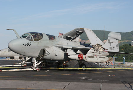 空母キティホーク艦上のEA-6B(NF503/Bu.No.158811)