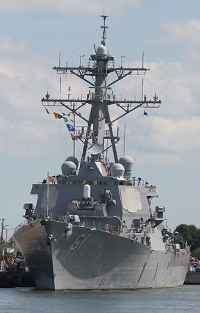 アーレイ・バーク級ミサイル駆逐艦ラメージUSS Ramage DDG-61