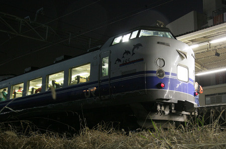 JR東日本485系勝田車K60編成使用の急行「ぶらり鎌倉号」