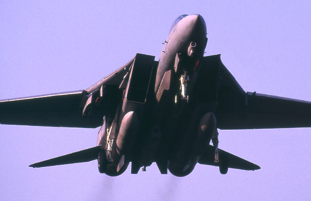 個別「[飛行機]1992年 厚木にアプローチするVF-154