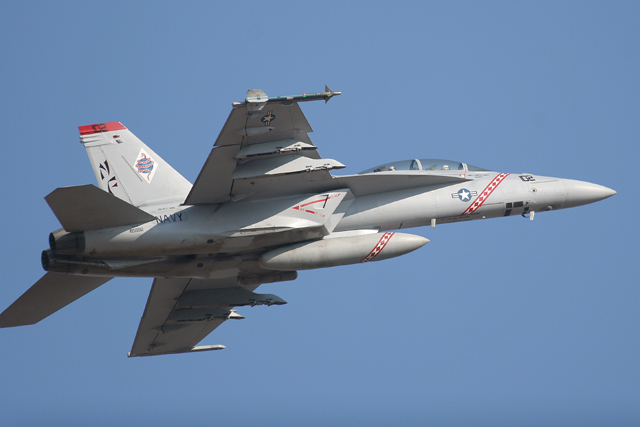 個別「[飛行機]VFA-102のF/A-18F（NF102/Bu.No.165882）」の写真、画像