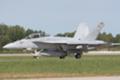 [飛行機]2006年９月22日　NASオシアナをタキシングするVFA-41のF/A-18F(NH107/Bu.No.166462)