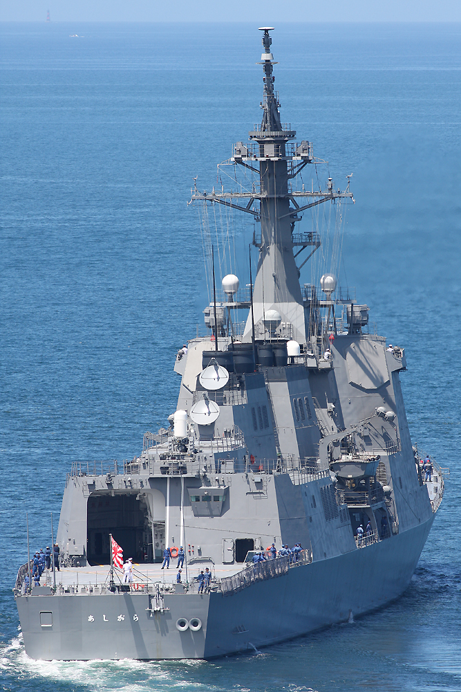 佐世保を出港するミサイル護衛艦あしがらDDG178#