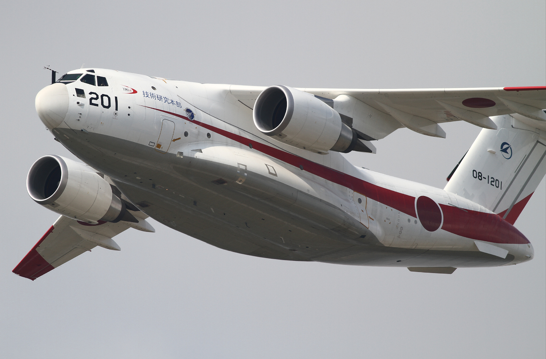 個別「[飛行機]平成26年度航空観閲式で飛行展示を行うXC-2(08-1201