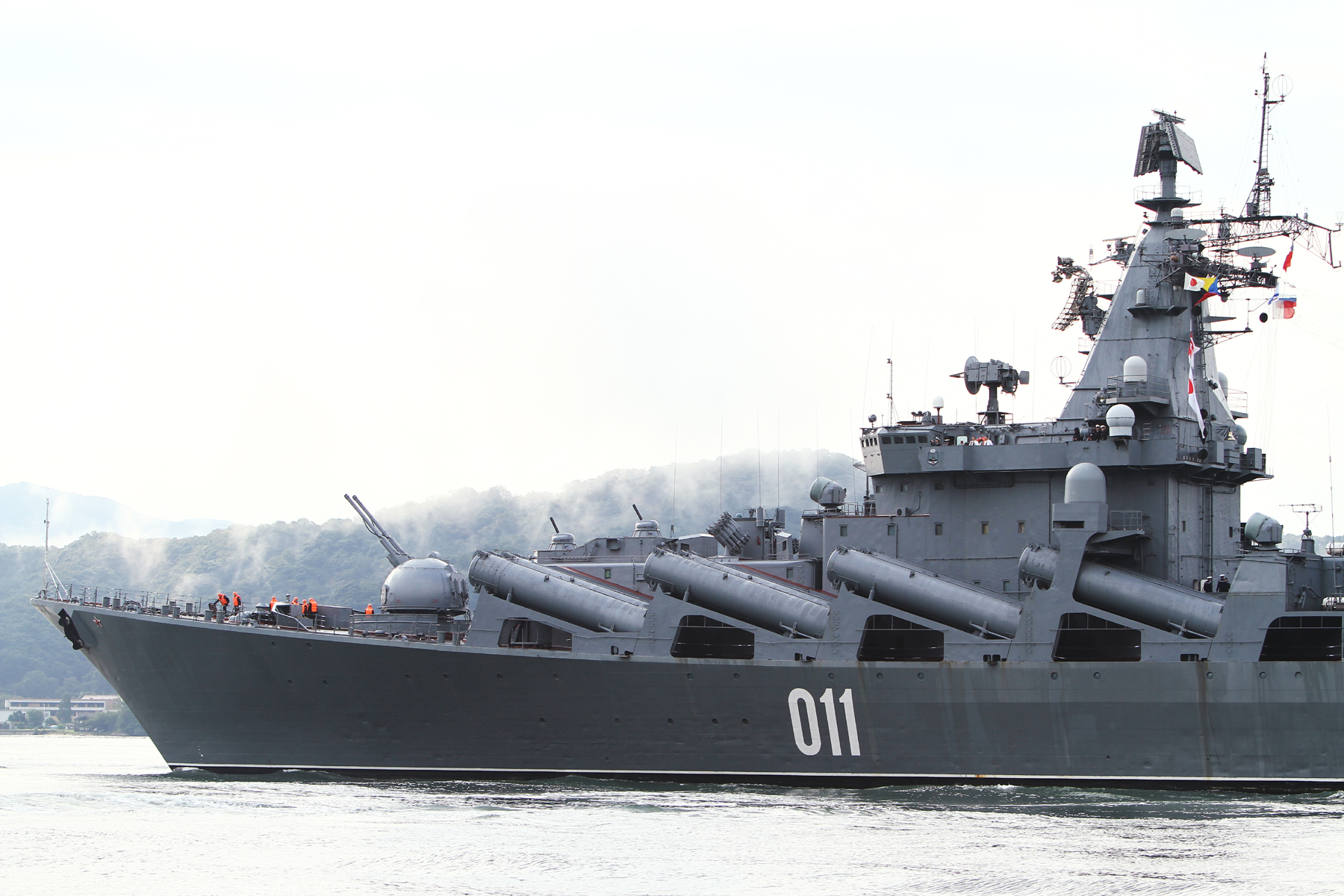 個別「[艦船]舞鶴に入港するスラヴァ級ミサイル巡洋艦ワリヤーグВаряг」の写真、画像 - 艦船 - Blueforce's fotolife