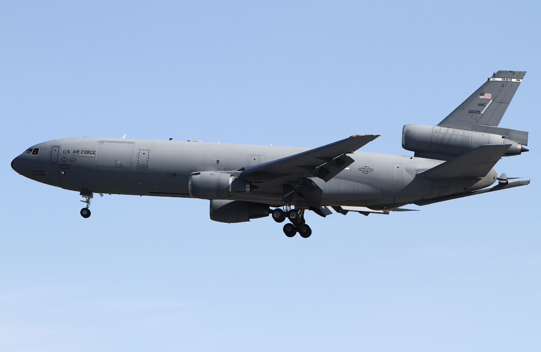 2016年１月21日横田に着陸するKC-10A(86-0029)