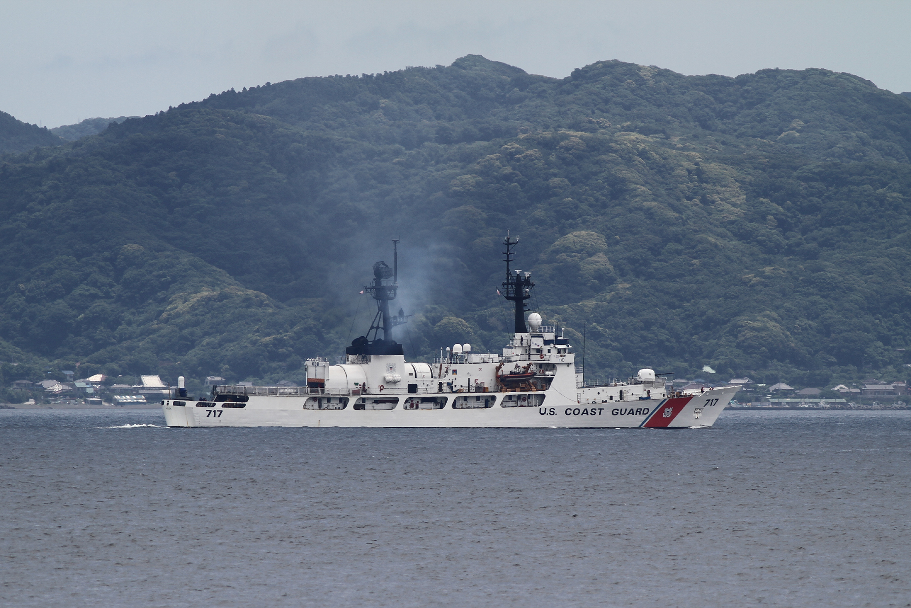 2016年６月14日浦賀水道航路を南航するカッター メロンUSCGC Mellon WHEC-717