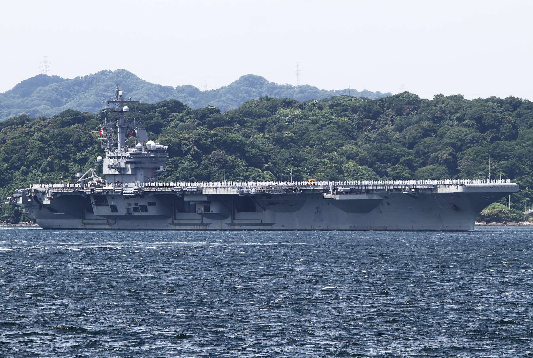 2016年６月４日横須賀を出港するロナルド・レーガンUSS Ronald Reagan CVN-76